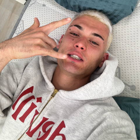 I’m bennybanana ,  an actor from italy 🇮🇹 with ...