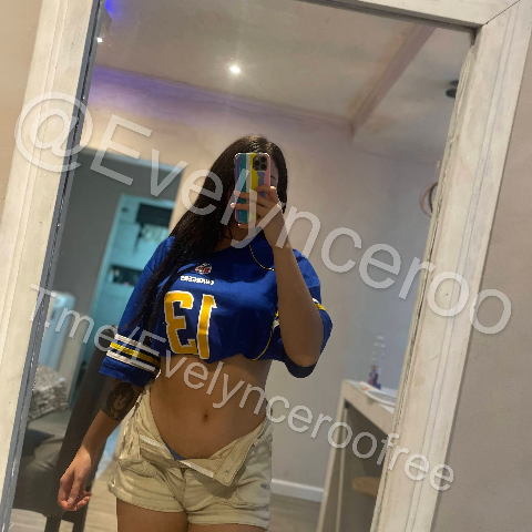 Evelynceroo Photo