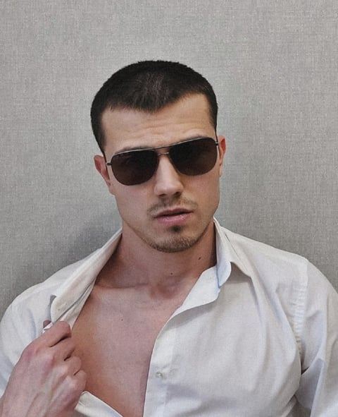 I'm a Ukrainian male, subscribe if you want to ...
