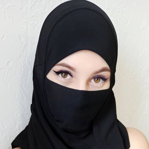 Девушка в хиджабе 🧕🏻👇 ЧТО ТЫ БУДЕШЬ