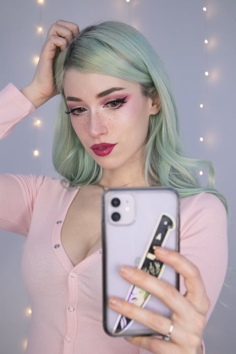 Cosplayeuse ⚔️ Coiffeuse 🦄 Streamer Twitch 💜