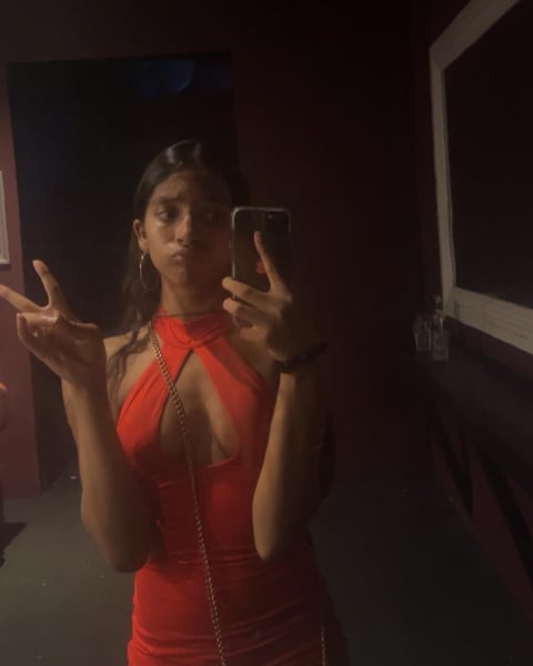 5"2 Ébano Paquistanês 20 anos