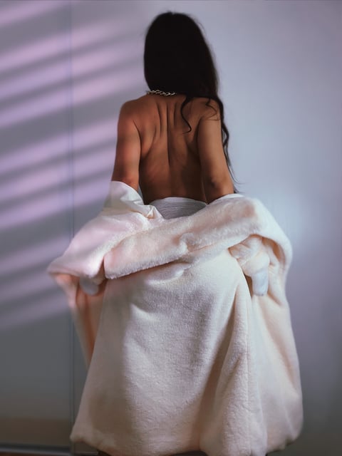 🇬🇧 Hey👋 I’m Jennah Arabian, 20 yo french arabic...