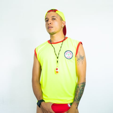Guatemalan. 31 yo. Phys. trainer, fitness instr...