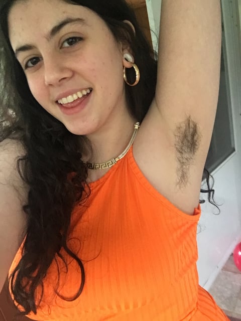 ¡Soy una sumiso sumiso! ¡Y muy amigable con las...