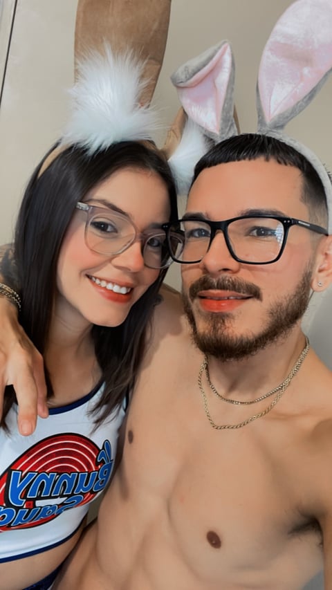 🍑 Solo videos, couple, Collabs lesbians and thr...