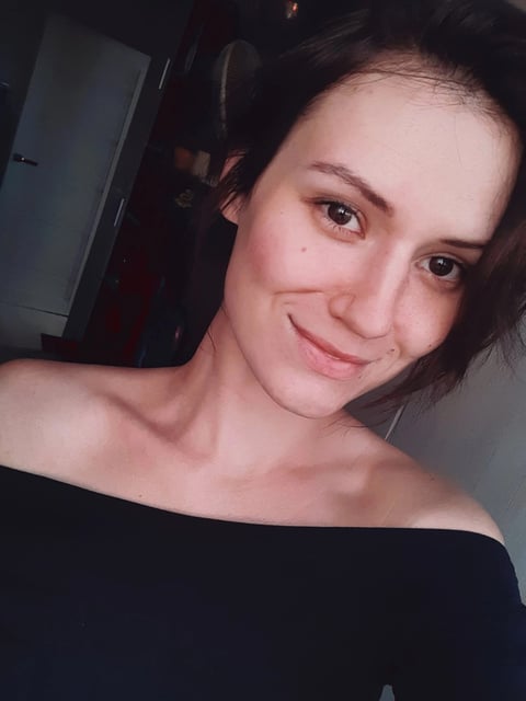 Ik ben een Soft Soul-pornoactrice uit Rusland. ...